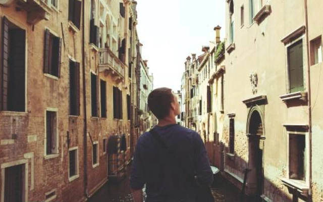 some reasons why you should to study abroad