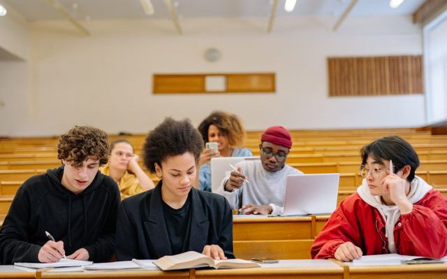 7 Daftar International College Terbaik di Jakarta & Favorit Siswa Tahun Ini
