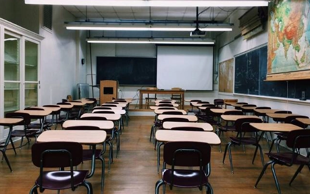 kelas private bahasa inggris terbaik