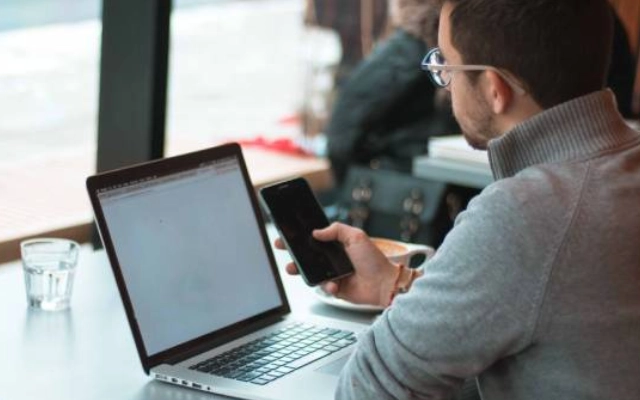 sedang mencari kelas bahasa inggris (online) terbaik? ini tipsnya!