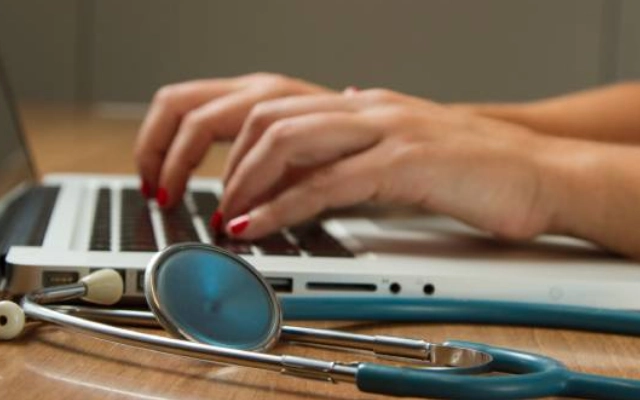 universitas terbaik untuk kuliah kedokteran di inggris