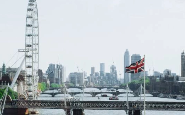 estimasi biaya kuliah di inggris per tahun