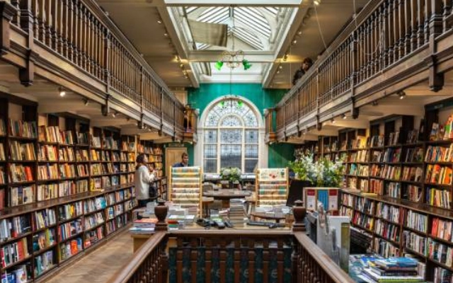 kuliah sastra inggris di luar negeri, negara apa yang terbaik