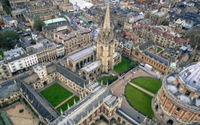 universitas tertua di inggris dengan sejarah menarik