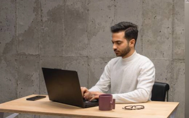 keuntungan mengambil s2 di luar negeri secara online