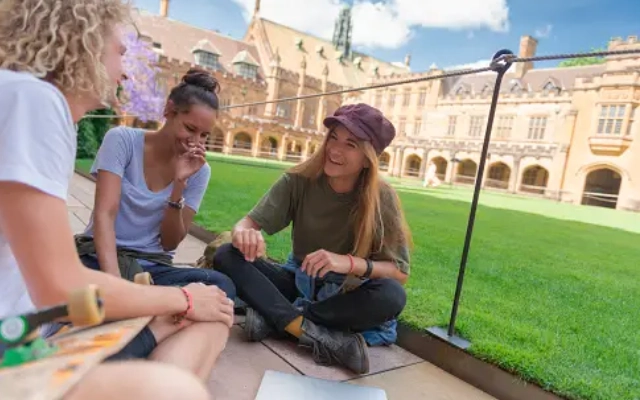 universitas terbaik di australia untuk jurusan ekonomi