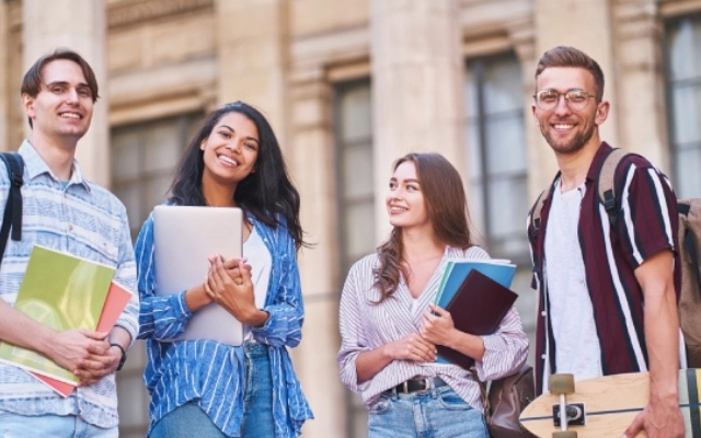 5 universitas luar negeri dengan kuliah online murah