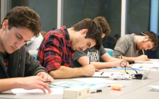 apa saja tes masuk studienkolleg