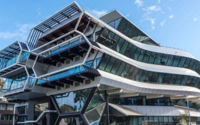 ini ranking dunia untuk monash university, top banget
