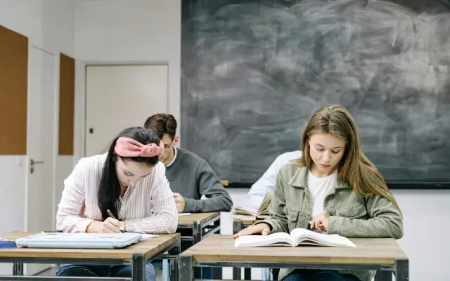 Apa Itu Placement Test? Pahami Arti & Tujuan Tes Bahasa Inggris Ini