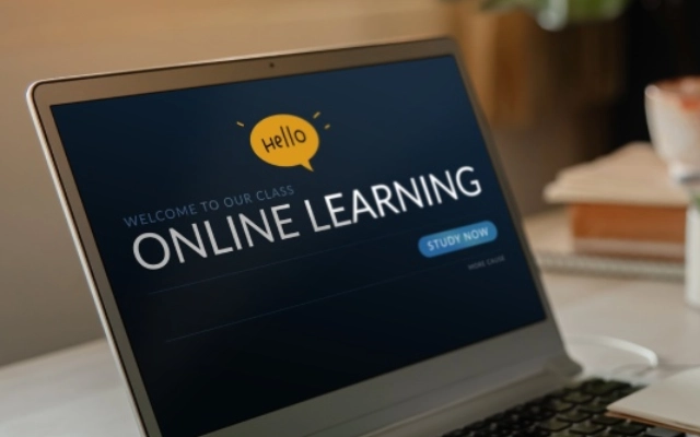 universitas di inggris yang menyediakan kuliah online
