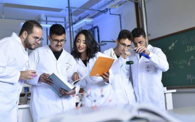 universitas untuk kuliah teknik kimia di luar negeri
