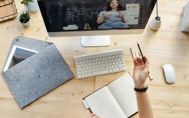 3 aplikasi chat belajar bahasa inggris