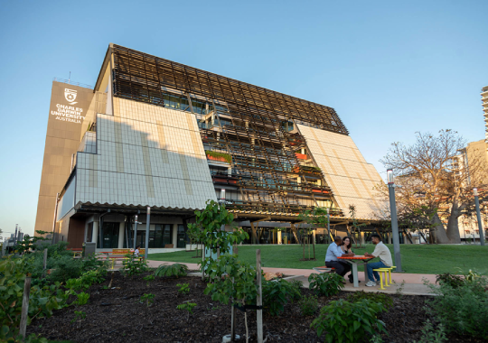 Charles Darwin University, Australia - kuliah mba murah