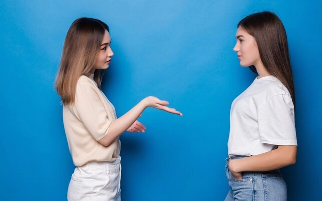 contoh dialog expressing happiness singkat