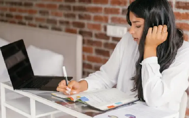 estimasi biaya kuliah di segi university