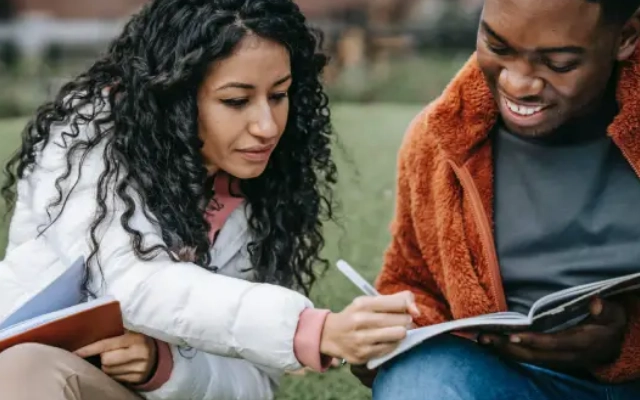 perbedaan top up degree vs normal degree