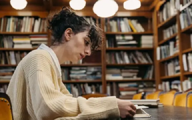 universitas singapore dengan marketing degree