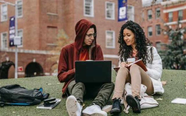 universitas singapore dengan top up degree