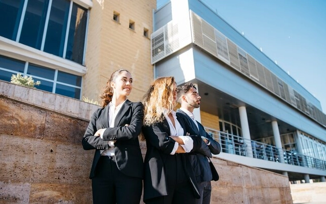 3 universitas bisnis di inggris