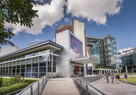 Queensland University of Technology (QUT) - universitas fashion australia
