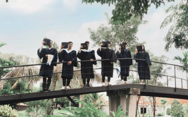 mengenal gelar master pendidikan di luar negeri