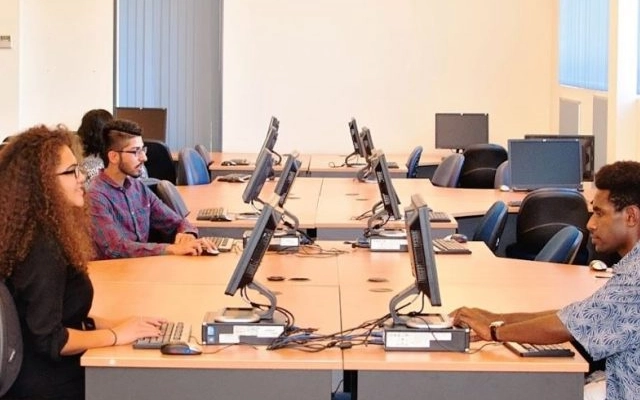 universitas anggota group of eight australia