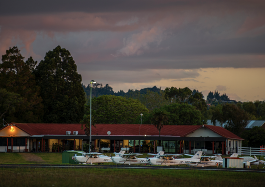 Ardmore Flying School (Auckland) - sekolah pilot New Zealand