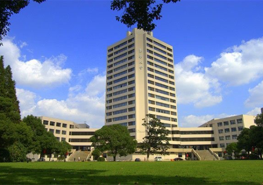 Donghua University - universitas bisnis terbaik di china