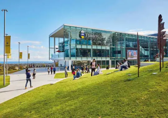 Flinders University - universitas fashion australia