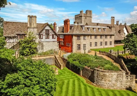 Peking University - universitas bisnis terbaik di china