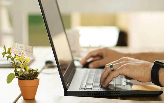 belajar dan kursus bahasa inggris online bersama guru berpengalaman