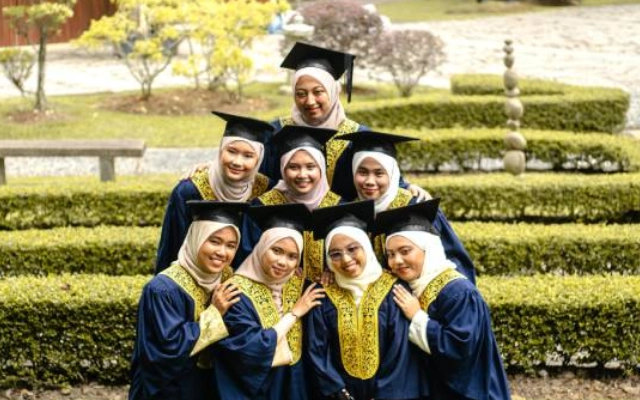 berbagai gelar sarjana populer di malaysia