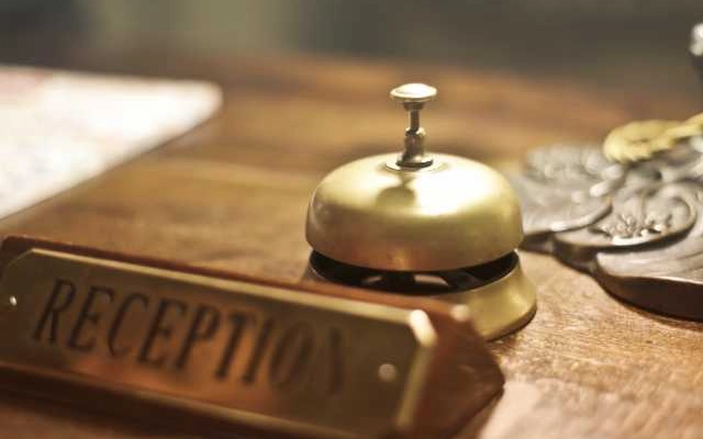 cara mendaftar kuliah di business hotel management school