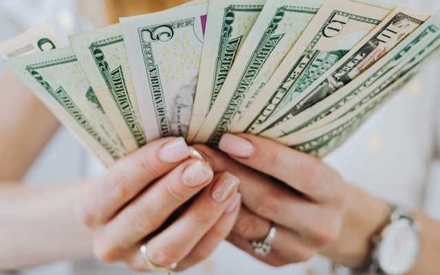 informasi biaya kuliah di international business school, hungary