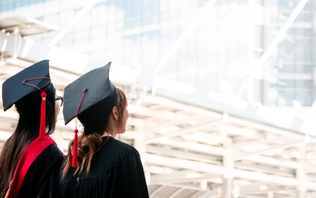 kenapa sarjana di indonesia banyak yang nganggur