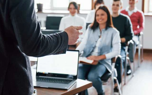 masa orientasi di indonesia vs di luar negeri