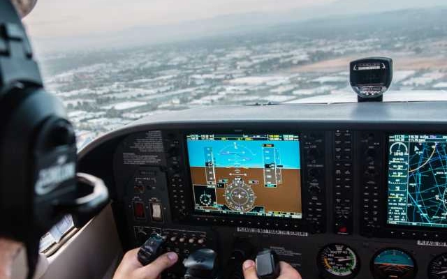 mengapa sekolah pilot itu mahal