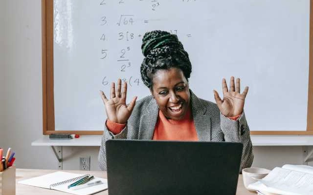 sekolah singkat gaji memikat