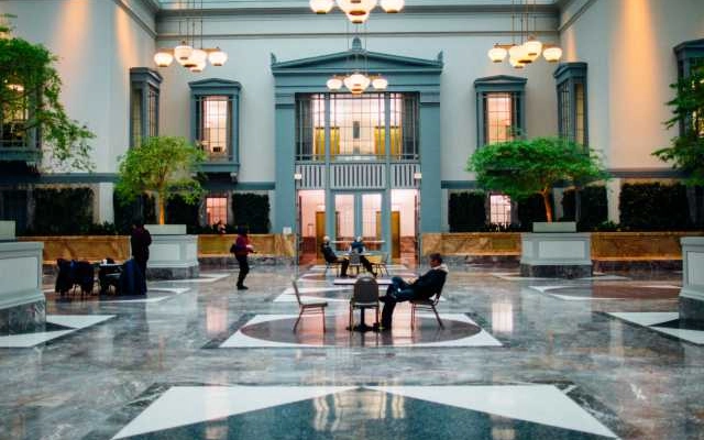 syarat masuk kuliah di htmi hotel and tourism management institute switzerland