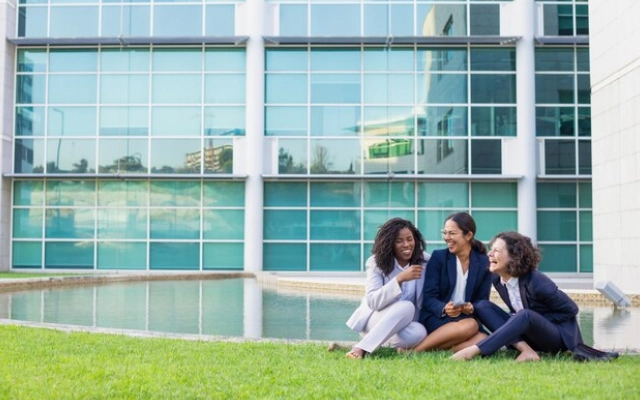 universitas bisnis terbaik di singapura