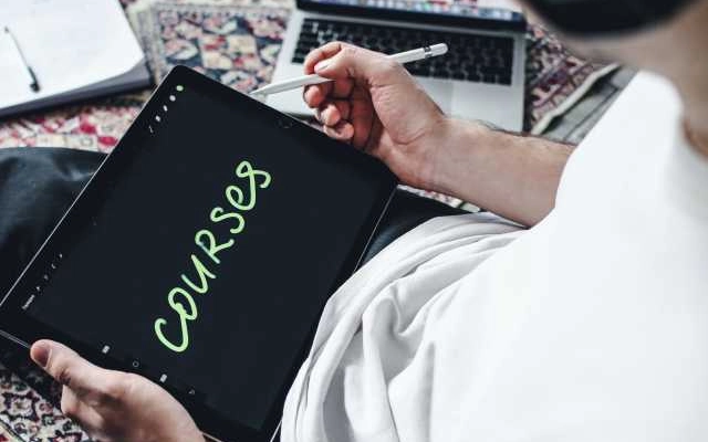 alumni populer dari curtin university