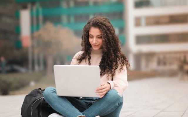 program foundation di taylors college