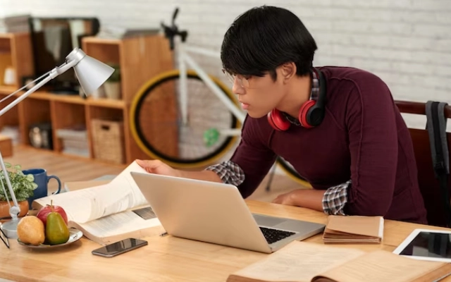 bisakah kuliah sambil kerja di korea