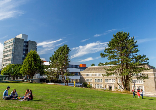 Aberystwyth University - Universitas dengan program master politik terbaik di Inggris
