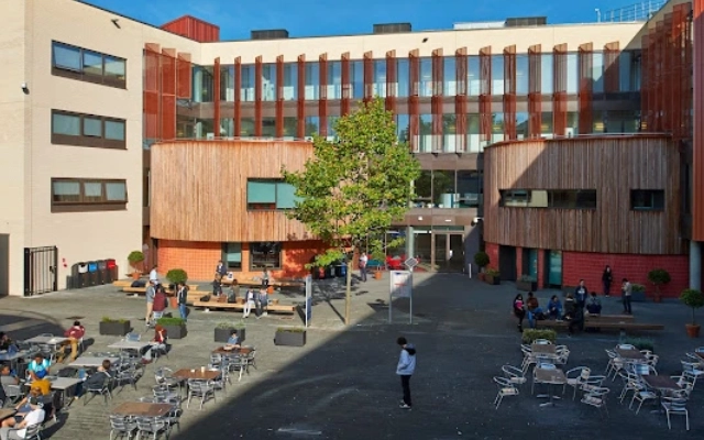 mengenal kampus anglia ruskin university di chelmsford