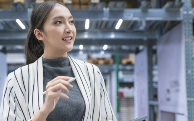 raih gelar bachelor of commerce di university of sydney