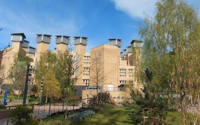 studi di inggris dengan coventry university, biayanya affordable!