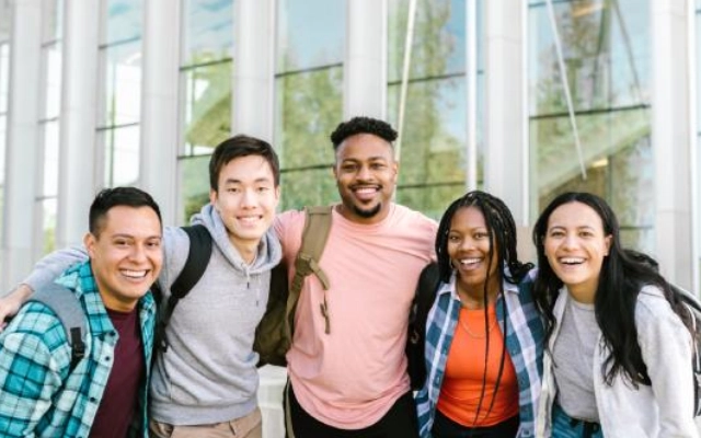 bagaimana kehidupan di thailand bagi mahasiswa