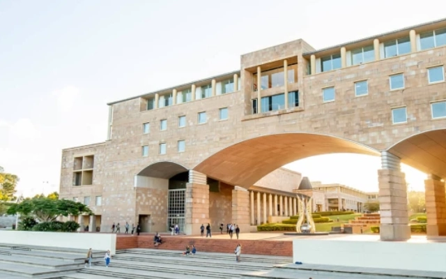 mengapa mengambil master di bond university